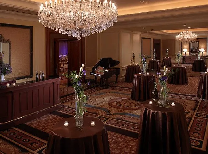 Hotel Little America & 4*