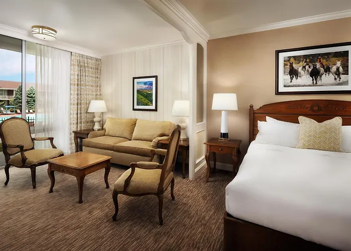 Hotel Little America & 4*