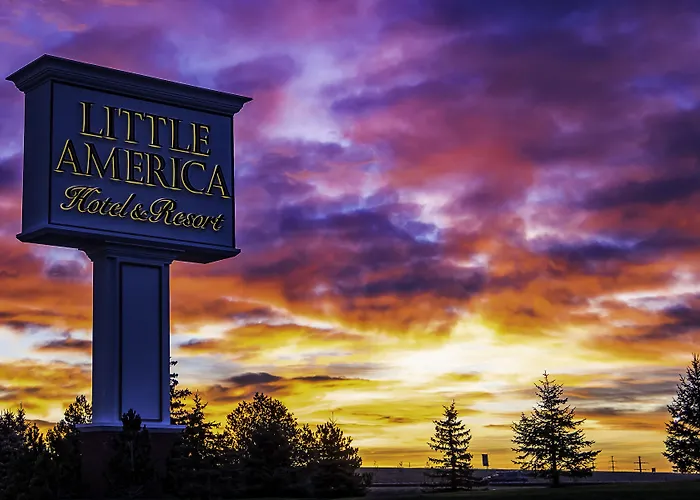 Hotel Little America & 4*